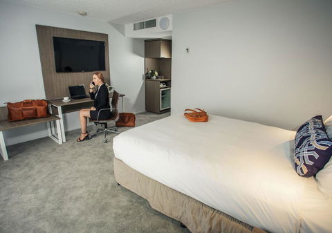 Mercure Brisbane Spring Hill - Cruises Travel 41