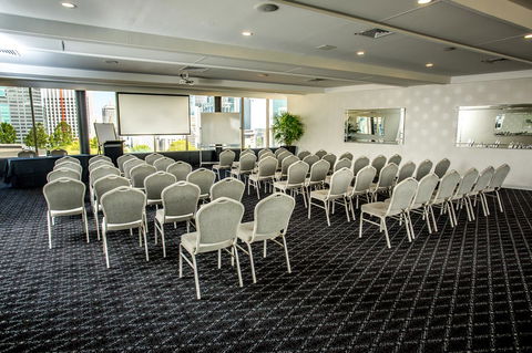 Mercure Brisbane Spring Hill - Cruises Travel 31