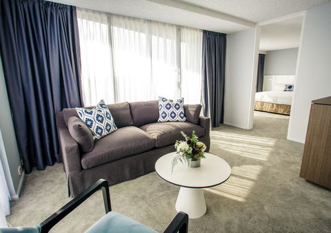 Mercure Brisbane Spring Hill - Cruises Travel 1
