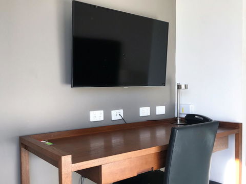 Brisbane City Apartments (Albert St CBD) - Cruises Travel 2