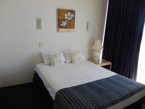 Golden Gate Resort - Travel Search 25