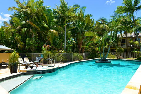 Noosa Village River Resort - Cruises Travel 0