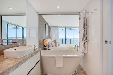 Peppers Soul Surfers Paradise - Travel Search 32