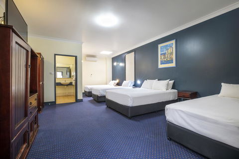 Nightcap At Atherton Hotel - Travel Search 0