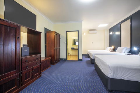 Nightcap At Atherton Hotel - Travel Search 16