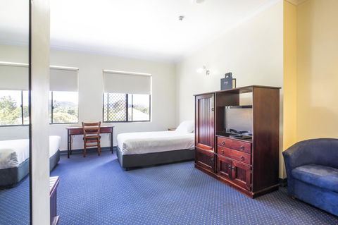 Nightcap At Atherton Hotel - Travel Search 1
