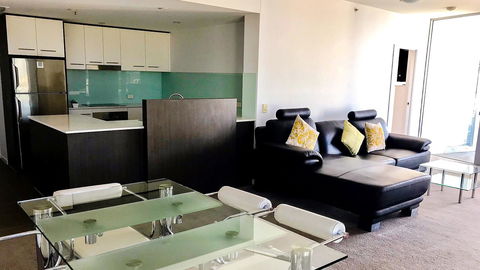 Oaks Townsville Gateway Suites - Cruises Travel 3