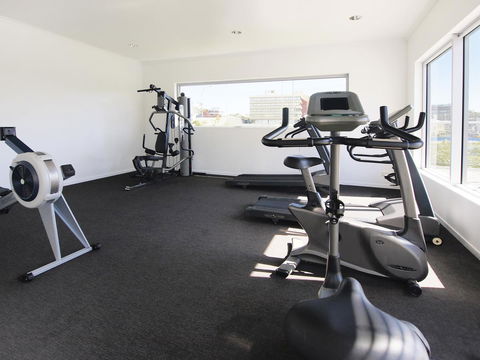 Oaks Townsville Gateway Suites - Cruises Travel 11