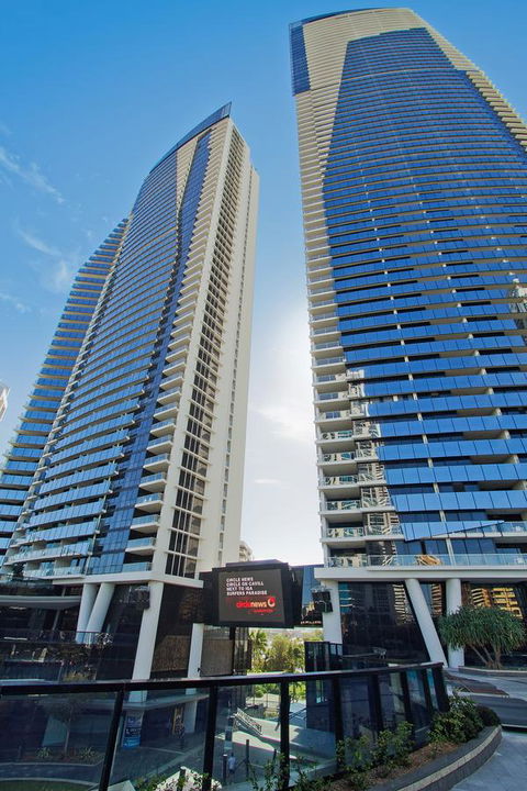 Circle On Cavill - Gclr - Travel Search 35