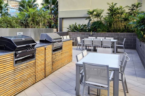 Mantra On The Quay - Travel Agents 34