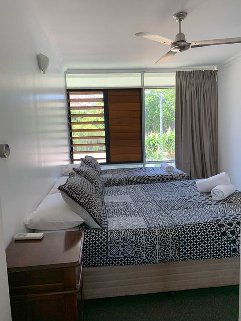 Townsville Holiday Apartments - Travel Agents 4
