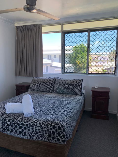 Townsville Holiday Apartments - Travel Agents 6
