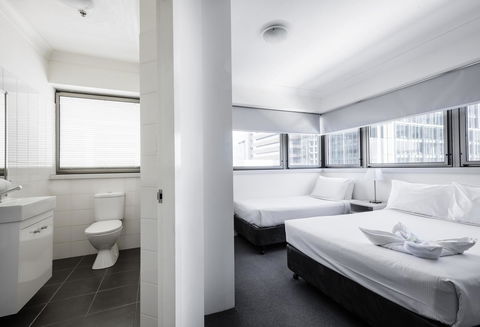 George Williams Hotel - Cruises Travel 32