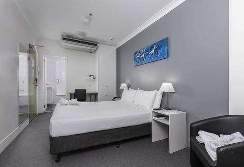 George Williams Hotel - Cruises Travel 35