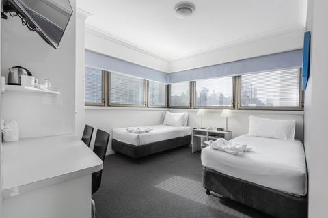 George Williams Hotel - Cruises Travel 36
