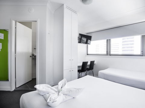 George Williams Hotel - Cruises Travel 31