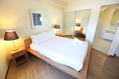 Tribeca Apartments - Cruises Travel 3