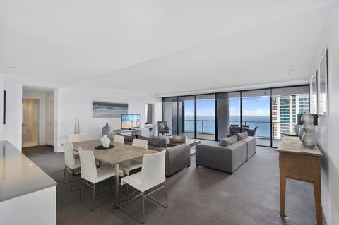Circle On Cavill, Apartments And Sub Penthouses - We Accommodate - Travel Search 21