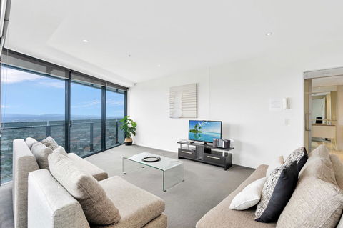 Circle On Cavill, Apartments And Sub Penthouses - We Accommodate - Travel Search 13