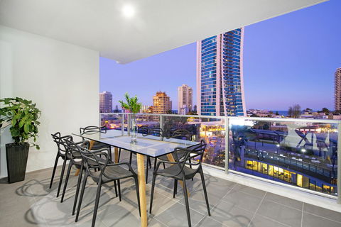 Circle On Cavill, Apartments And Sub Penthouses - We Accommodate - Travel Search 34