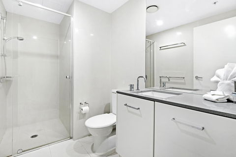 Circle On Cavill, Apartments And Sub Penthouses - We Accommodate - Travel Search 38