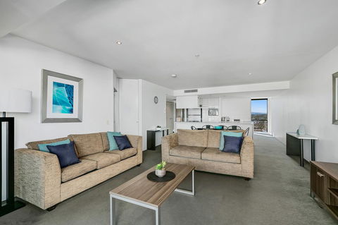 Circle On Cavill, Apartments And Sub Penthouses - We Accommodate - Travel Search 29