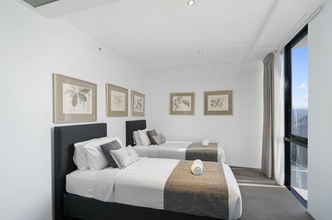 Circle On Cavill, Apartments And Sub Penthouses - We Accommodate - Travel Search 15