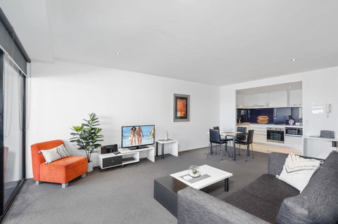 Circle On Cavill, Apartments And Sub Penthouses - We Accommodate - Travel Search 6