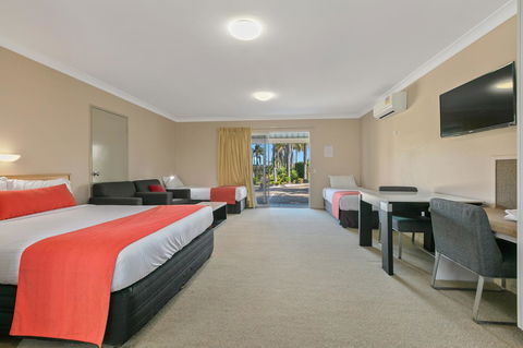 Comfort Inn North Brisbane - Cruises Travel 16