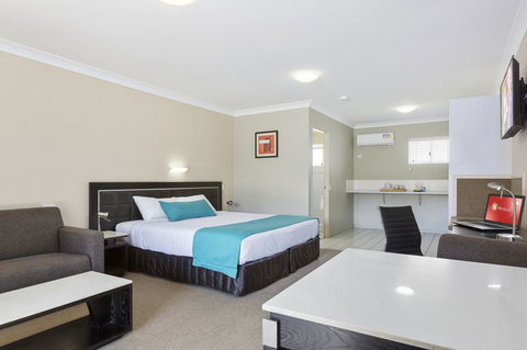 Comfort Inn North Brisbane - Cruises Travel 0
