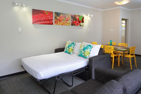 Palm Beach Hotel - Travel Search 22