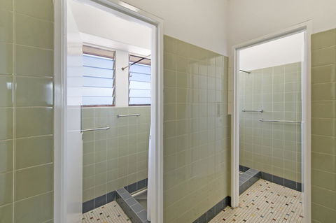 Palm Beach Hotel - Travel Search 26