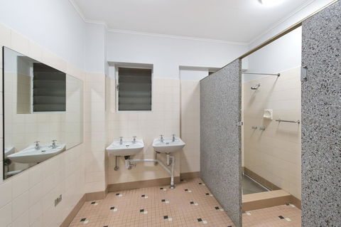 Palm Beach Hotel - Travel Search 25