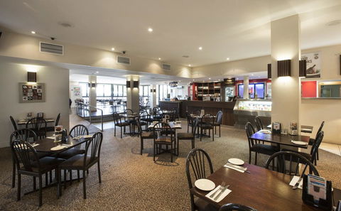 Palm Beach Hotel - Travel Search 12