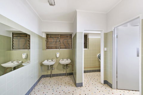 Palm Beach Hotel - Travel Search 24