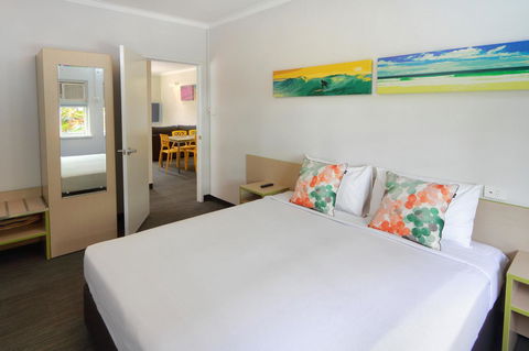 Palm Beach Hotel - Travel Search 18