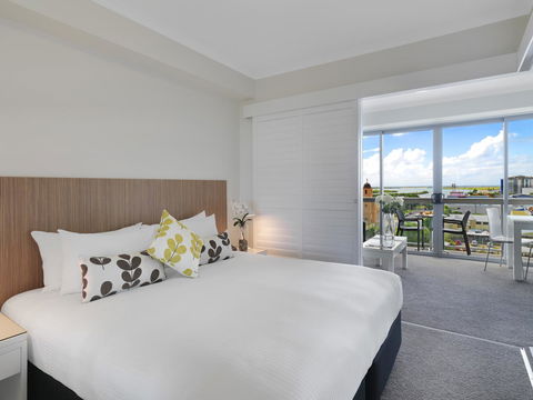 Oaks Mackay Rivermarque Hotel - Travel Search 2