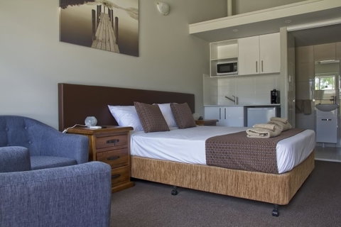 Kallangur Motel - Tourism Guide 0