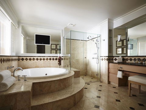 JW Marriott Gold Coast Resort & Spa - Tourism Guide 36