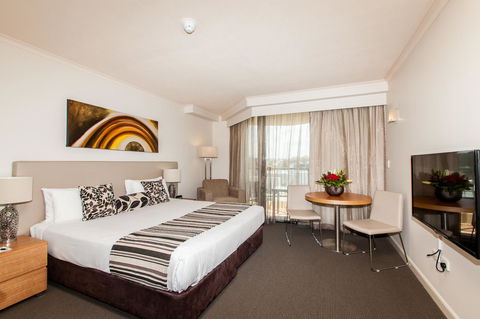 Central Cosmo Apartment Hotel - Cruises Travel 1