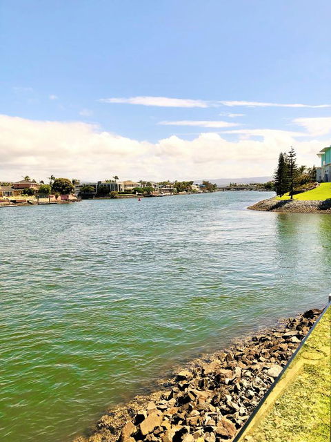 Riverfront Dream - Travel Search 7