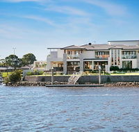 Riverfront Dream - Travel Search