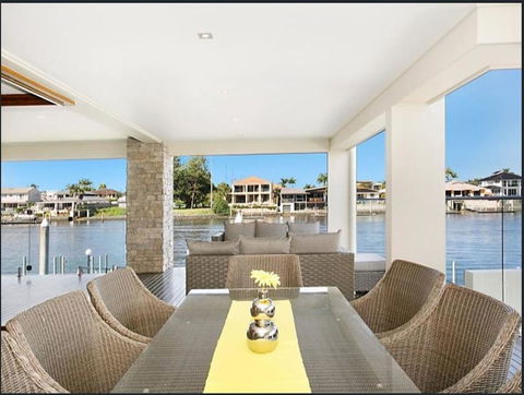 Riverfront Dream - Travel Search 28