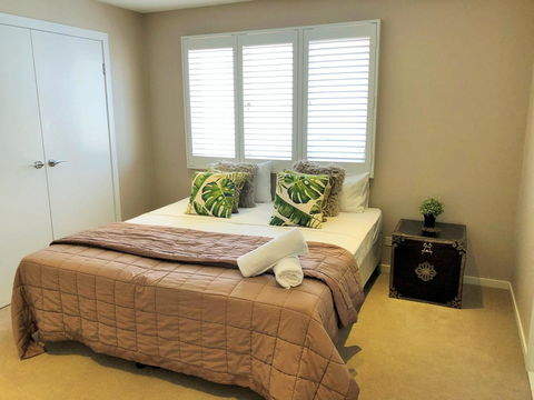 Riverfront Dream - Travel Search 20