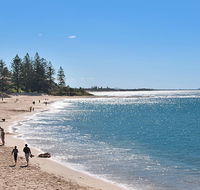 The Norfolks on Moffat Beach - Cruises Travel
