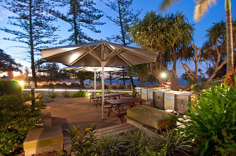 The Norfolks On Moffat Beach - Cruises Travel 21