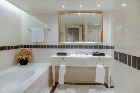 InterContinental Sanctuary Cove Resort, An IHG Hotel - Tourism Guide 5