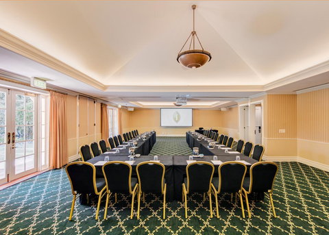 InterContinental Sanctuary Cove Resort, An IHG Hotel - Tourism Guide 32