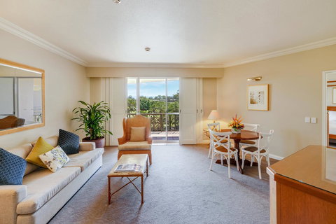 InterContinental Sanctuary Cove Resort, An IHG Hotel - Tourism Guide 13