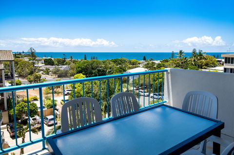 Burgess @ Kings Beach Apartments - Cruises Travel 25